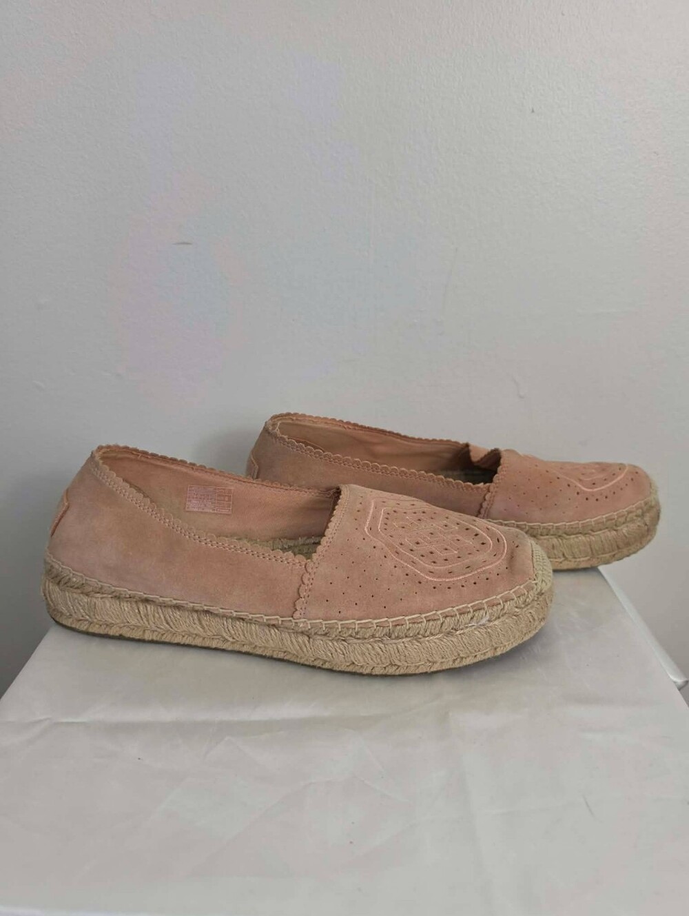 UGG Heidi Pink Suede Espadrille Flats Women's Slip On Shoes Size 11US - Picture 2 of 13